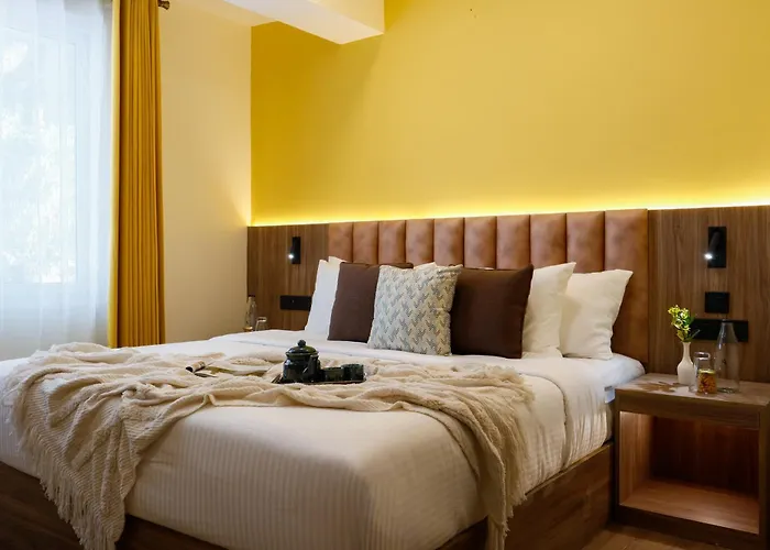 Alaya Stays Premium 1 Bhk - Baljees Melville Utopia