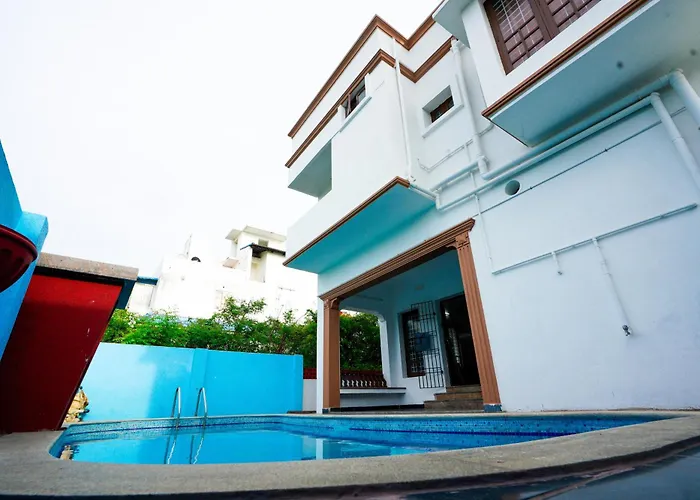 Bay Minaret Villa - Lavish 4Bhk Beach House At Ecr Uthandi Madras