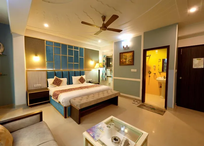 Hotel Opera Mahipalpur- Delhi Airport