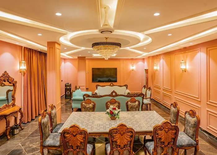 Tripli Hotels White Manor