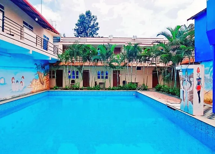 Maharaja Palace Resort Near Golden Temple