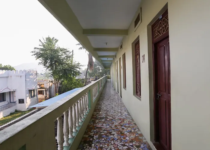 Oyo Aruna Ac Rooms