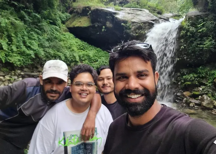 Pyare Cafe & Cottages
