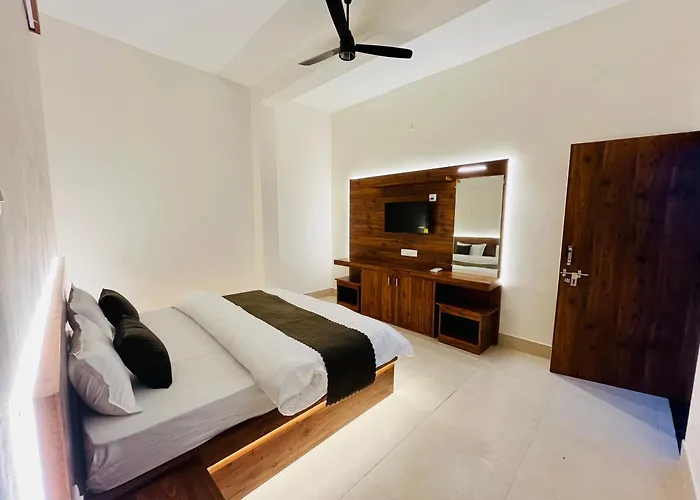 Pushkar Eats Restaurant And Rooms