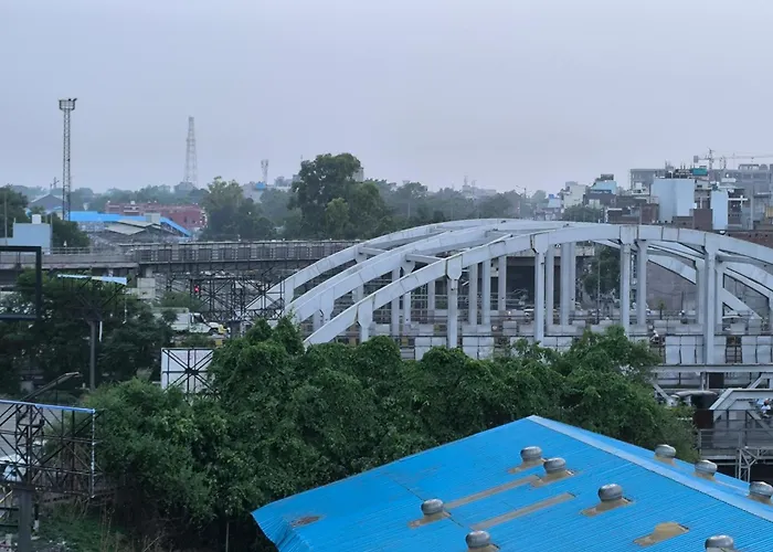 Hotel Jogi Guest House #####Family Hotel #Rooms Ac And Non Ac #Hot Water #Wifi #Power Backup #Lift #24 Hour Check-In-Out Time #900Meter From Golden Temple #500Meter From Railway Station Junction & Bus Stand #30Km From Wagha Border Attari