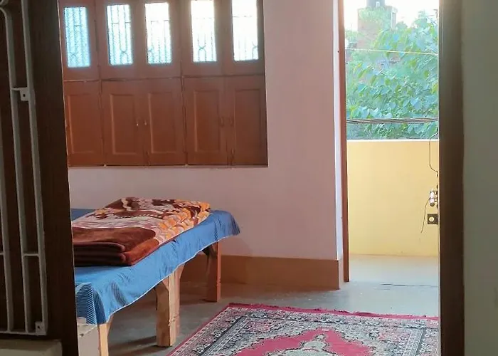 Chandrashram Paying Guest House