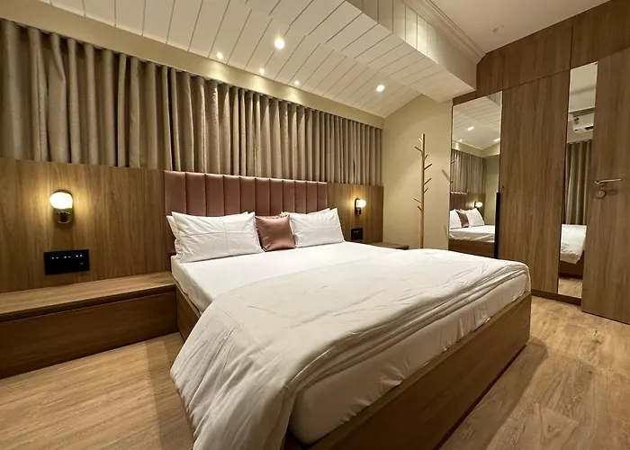 Rudraya Homes - Cozy Premium Serviced Apartments Khar - Next To Bandra