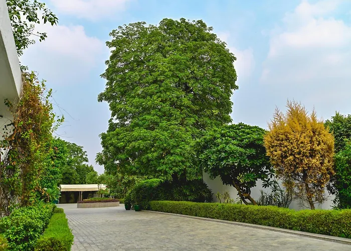 Udman Luxe Villa Chattarpur