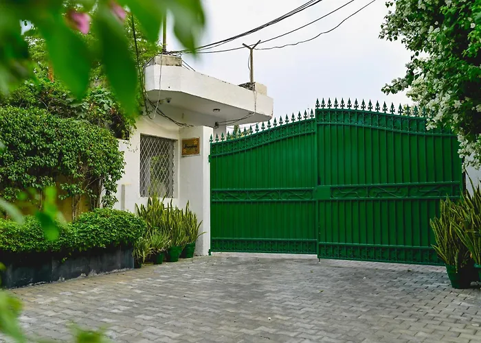 Udman Luxe Villa Chattarpur