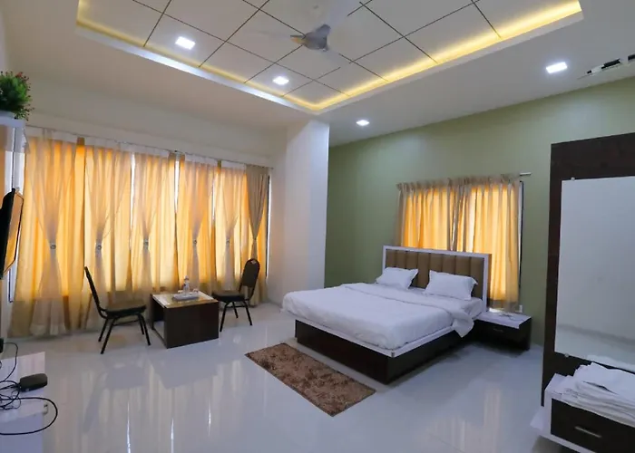 Hotel Kv Pride, Chikhali