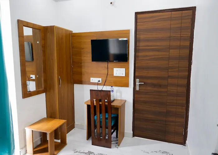 Hotel Parth Inn