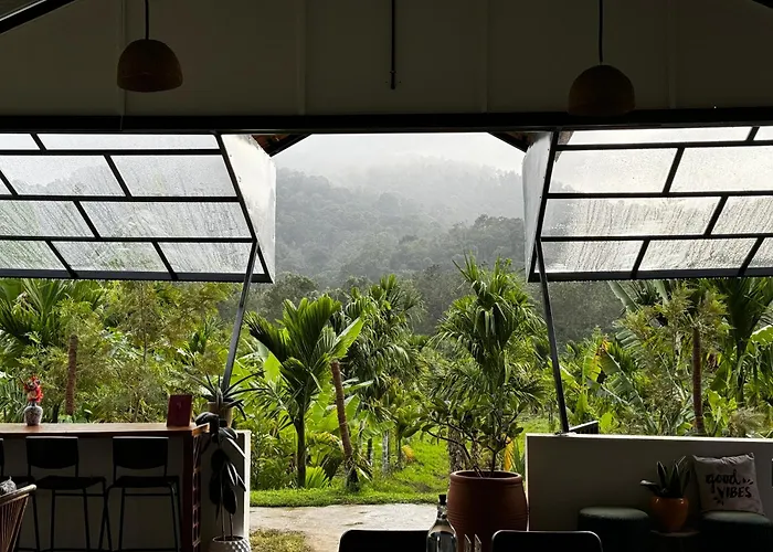 Bendheka - Cliff Front Cottages Coorg