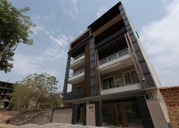 The Lodgers Luxury 1 Bhk Serviced Apartment In Gurugram Near Millennium City Centre Metro