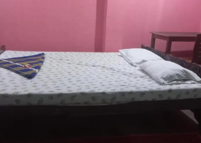 Goroomgo Hotel Kiran Guest House Kolkata