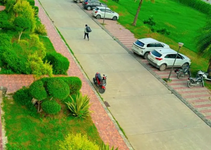 Vrindavan Suites Omex
