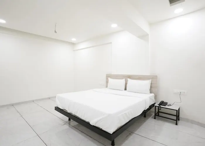 Hotel Bhakti Inn