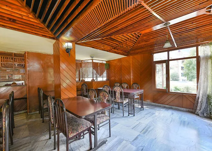 Fabhotel Zarim