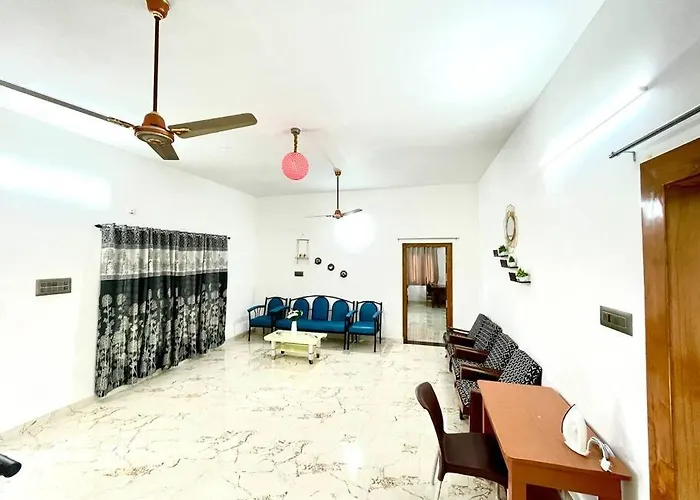 White Home Stay