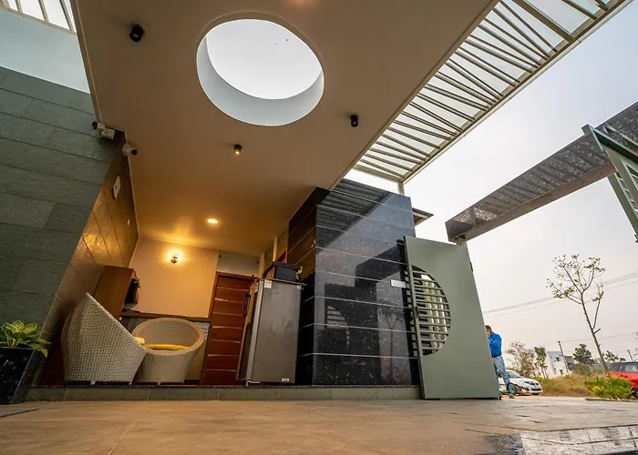 S R Spa Suites