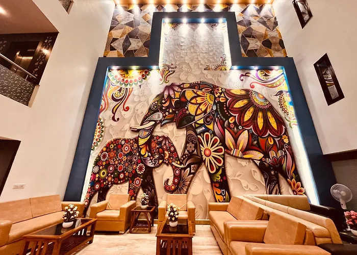Hotel The Gold Inn - Walking Distance From Gaffar Market Karol Bagh Delhi