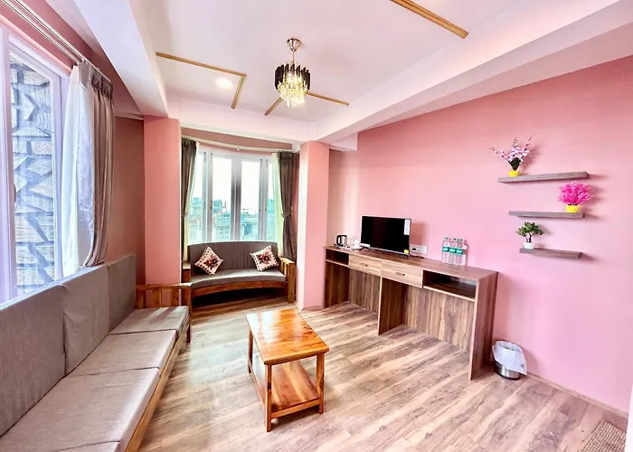 Yepplo'S King Size Suite Room With Mountain View