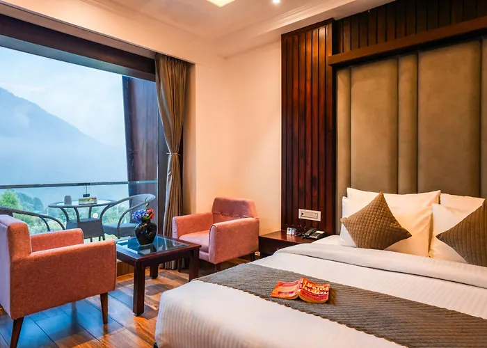 Alt Life Luxe - Himalayan Crown - Upper Bhagsu Mcleodganj