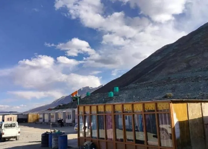 Soma Retreat Cottage, Pangong Lake