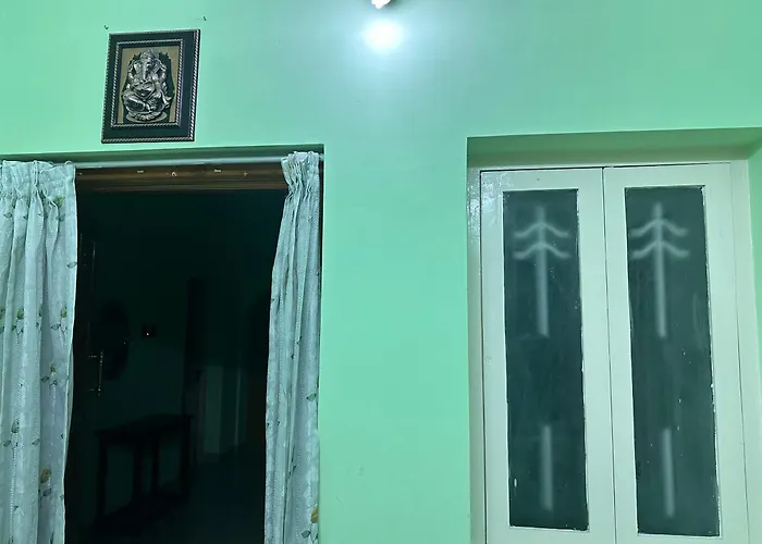Golden Service Apartment