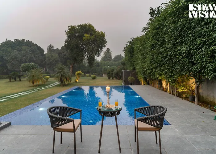 Stayvista At Bloomsbury Estate With Pool & Alfresco Dining