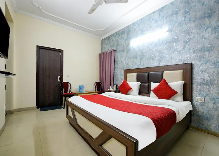 Hotel Mayank Plaza-Near Igi Airport Terminal-3