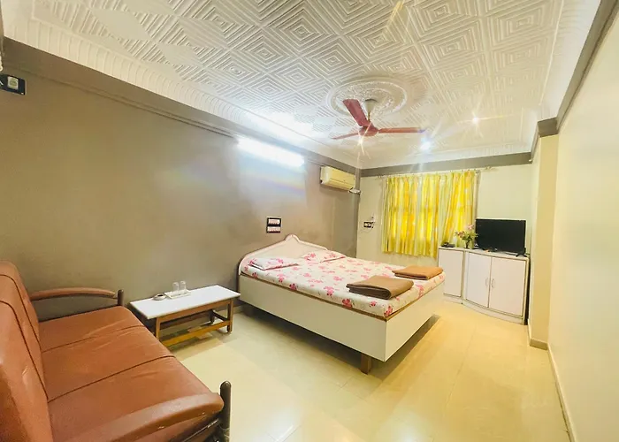Hotel Rajdhani And Guest House Gujarat - Best Family Hotel In Halol Near Pavagadh And Halol Gidc