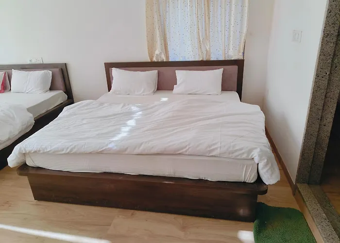 Hotel Ananya Fairview