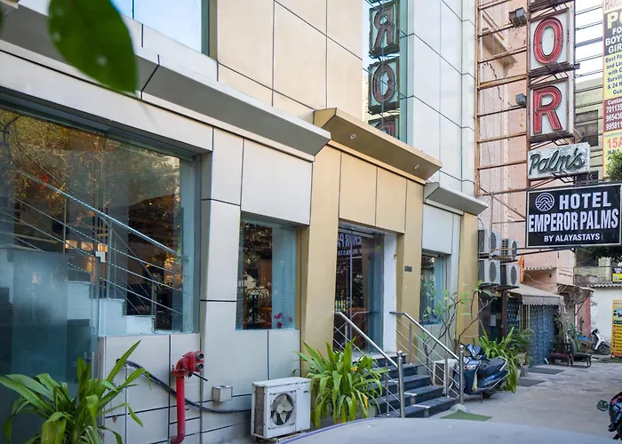Alaya Stays Hotel Emperor Palms