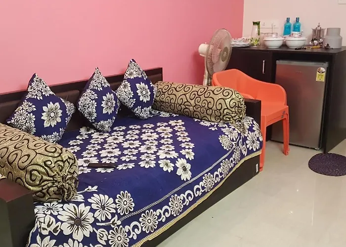 Eva'S Castle - 1Bhk Ac Room With Kitchen