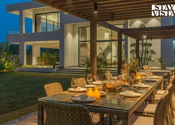 Stayvista'S Sage Villa - 5Bhk Near Kihim Beach With Jacuzzi