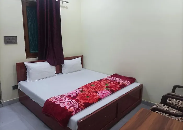 Om Pingaksh Hotel & Restaurant