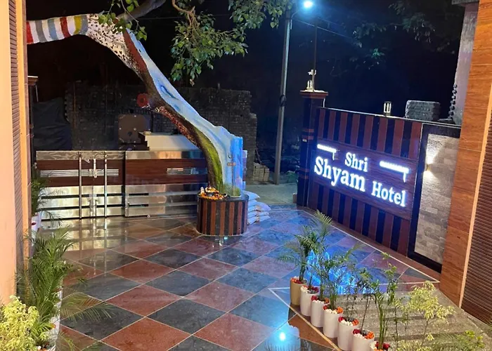 Shri Shyam Hotel, Near Harkipauri
