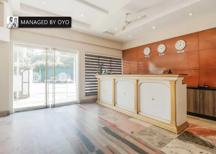 Super Townhouse Edassery Resort