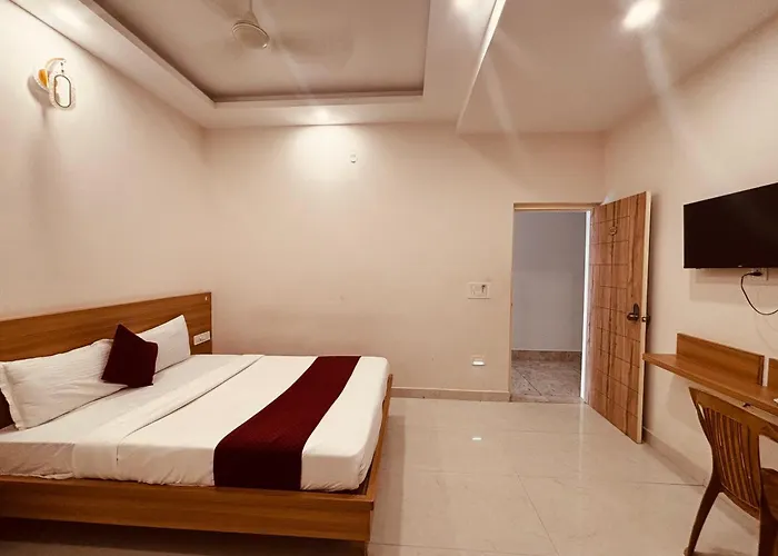 Seema Palace Inn 1 Km From Railwaystaion Mysore
