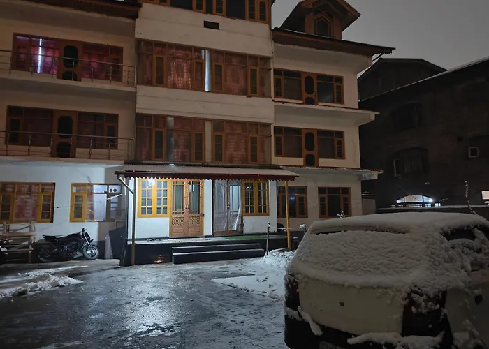 Reshi Guest House