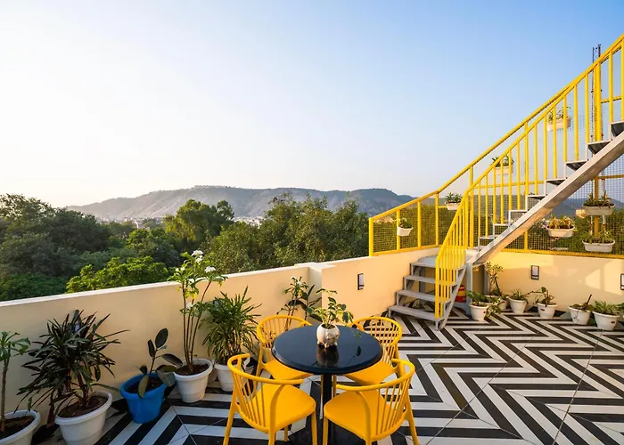 Shalom Backpackers Jaipur