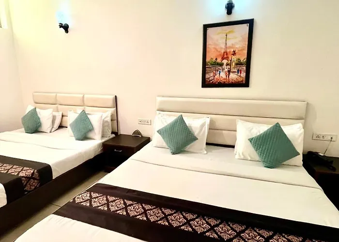 Hotel Jb Residency !! Luxurious & Royal Balcony Rooms !! Large Rooms