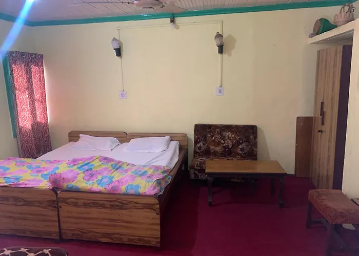 Hotel Embassy Srinagar 
