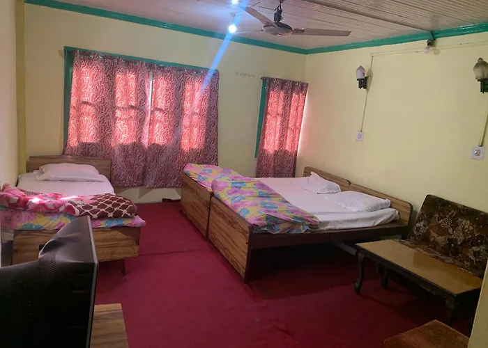 Hotel Embassy Srinagar 
