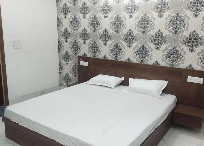 Hotel Kadamb, Palwal