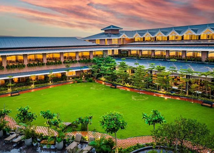 Mayfair Oasis Resort & Convention