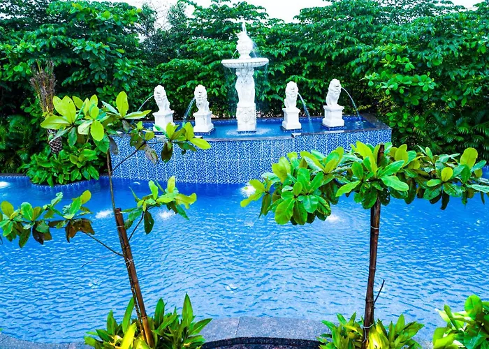 Mayfair Oasis Resort & Convention