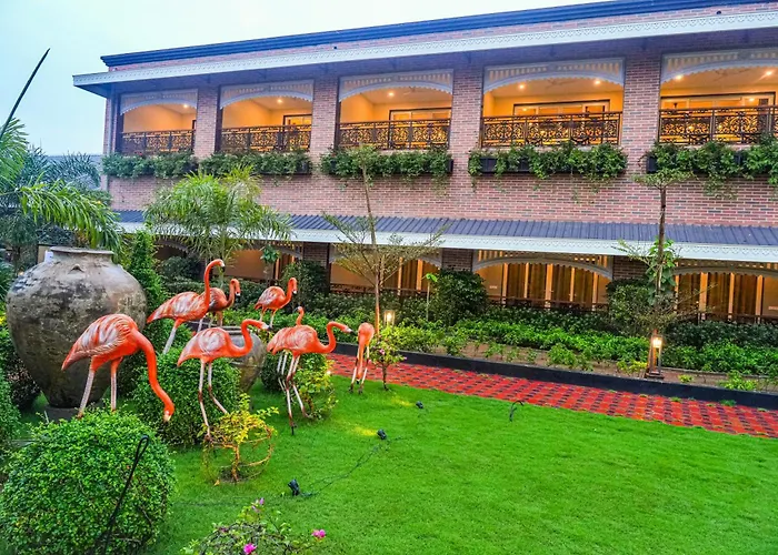 Mayfair Oasis Resort & Convention