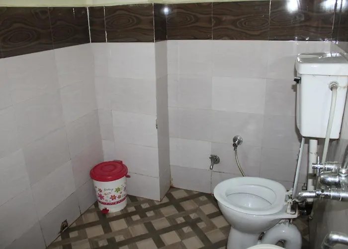 Hotel Diamond Leaf