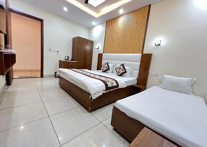 Tirupati Hotel